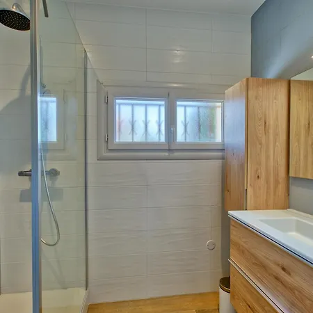 Les Vagues D'aquentis - Proche Apartment