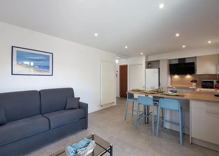 Les Vagues D'aquentis - Proche *